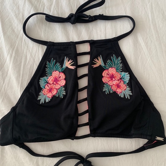 PINK Victoria's Secret Other - PINK Halter Bikini Top